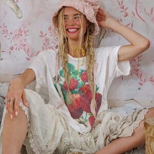 NWT Magnolia pearl strawberry blooms Tee boyfriend cut distressed cotton jersey